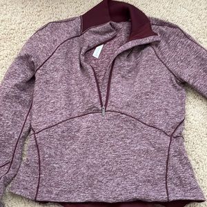 Fitted Lululemon reddish sweatshirt. Like new condition